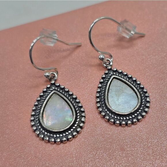 🔥⏭️NWOT Sterling Silver Mother of Pearl Dangling Drop Earrings - Picture 5 of 16